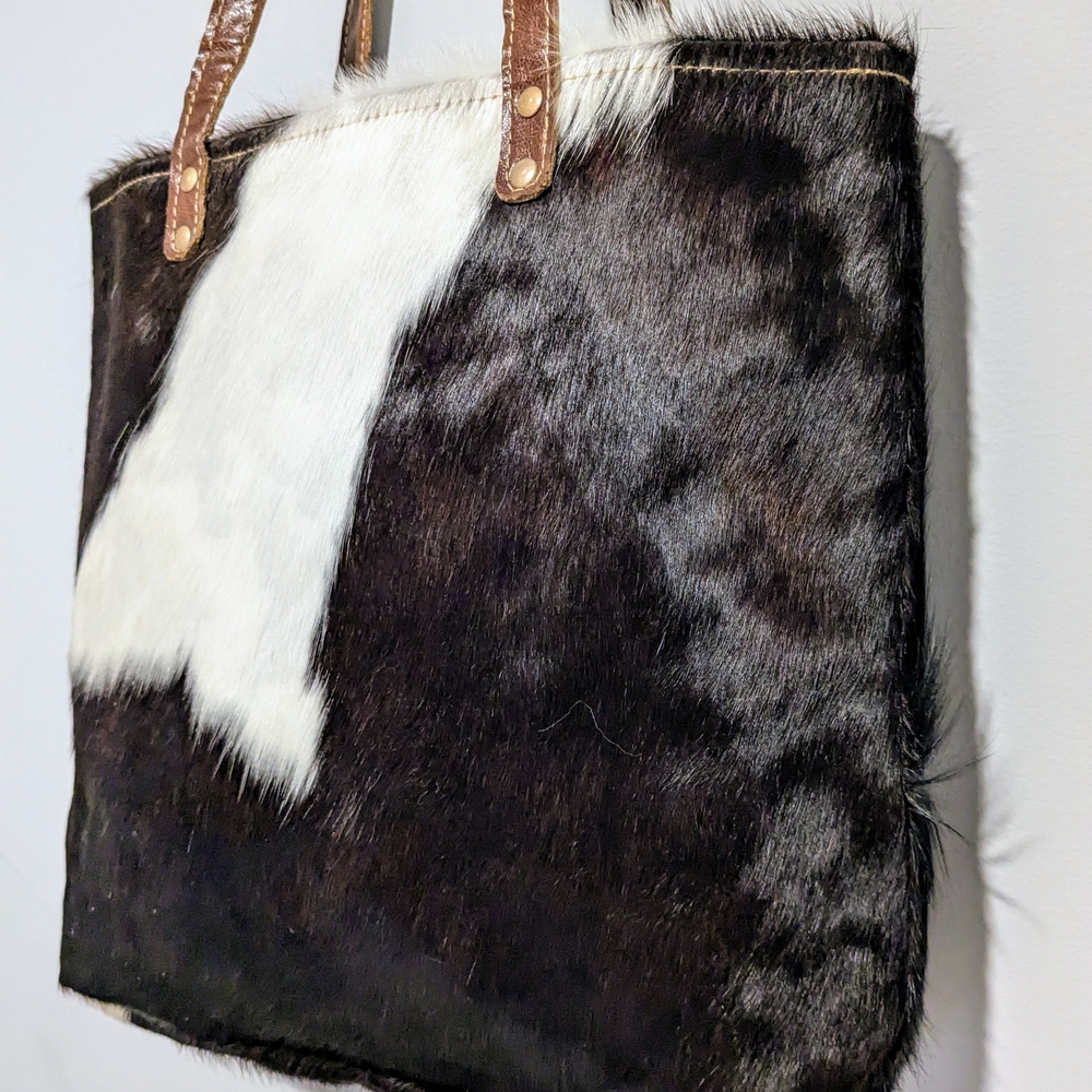 Charlie Paige Multicolor Large Cowhide Shoulder Bag - Picture 4 of 13